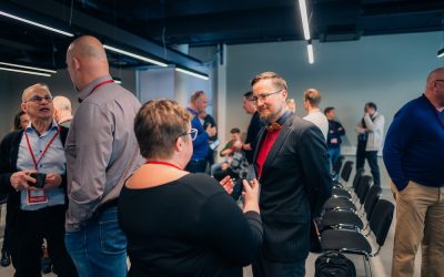 Paremmat pro­sessit – työ­stressi vähenee ja asiakkaat kiit­tävät